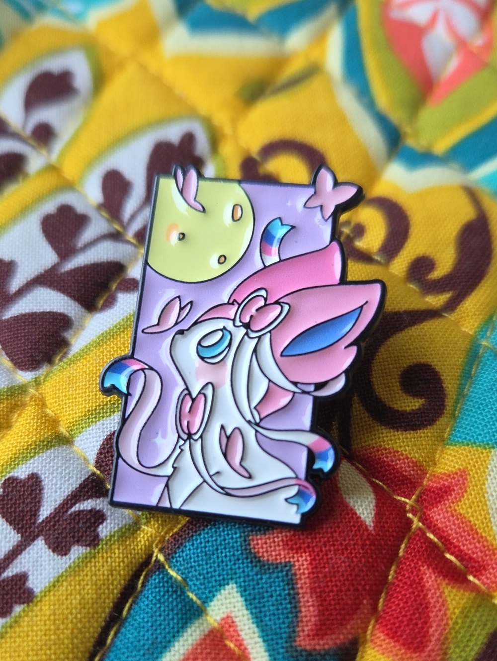 Sylveon Enamel Pin - Pink and White Cute Pokémon-Inspired Pet Accessory